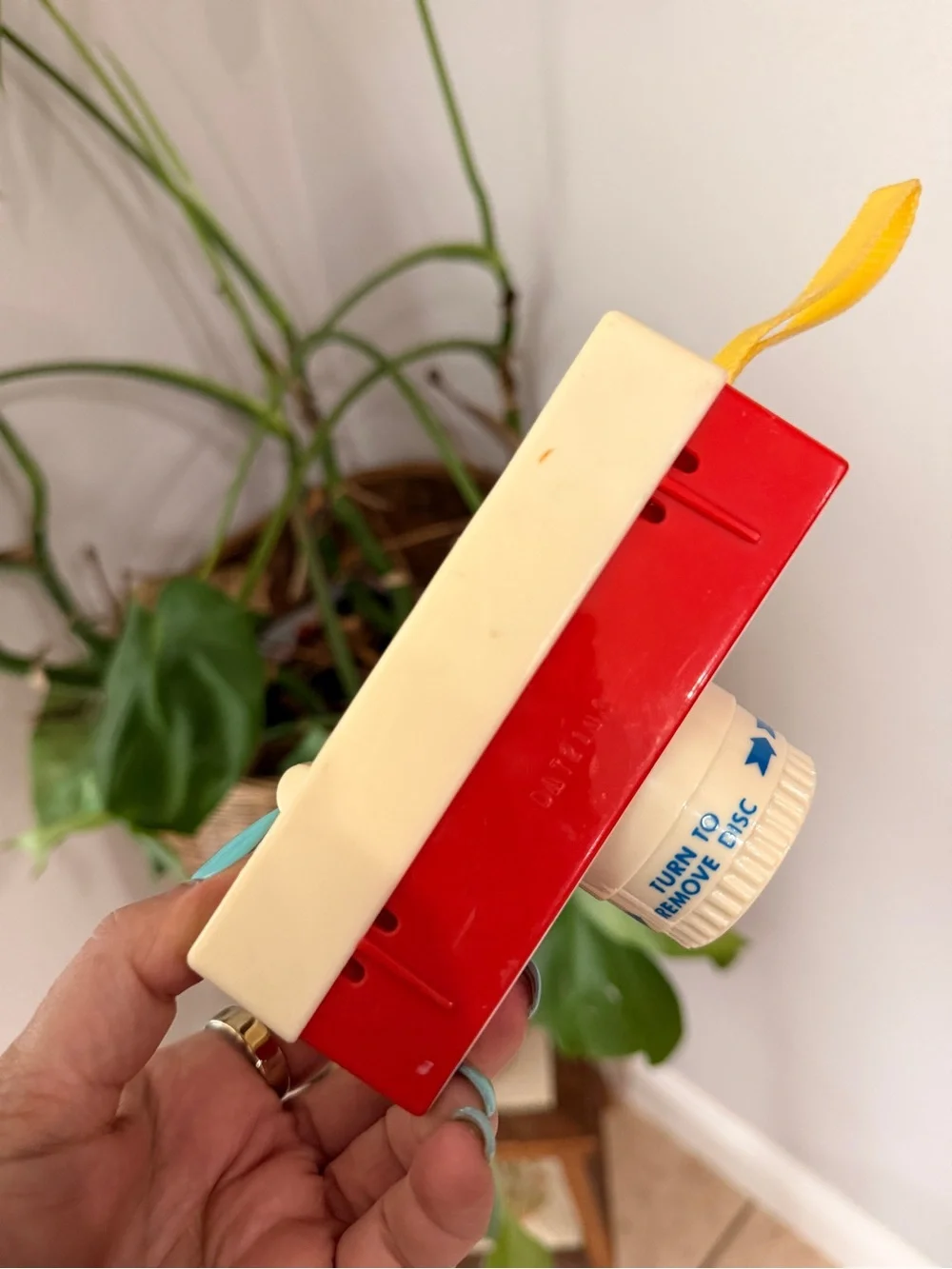 Vintage Fisher-Price Changeable Picture Disc Camera Toy Red Cream Retro